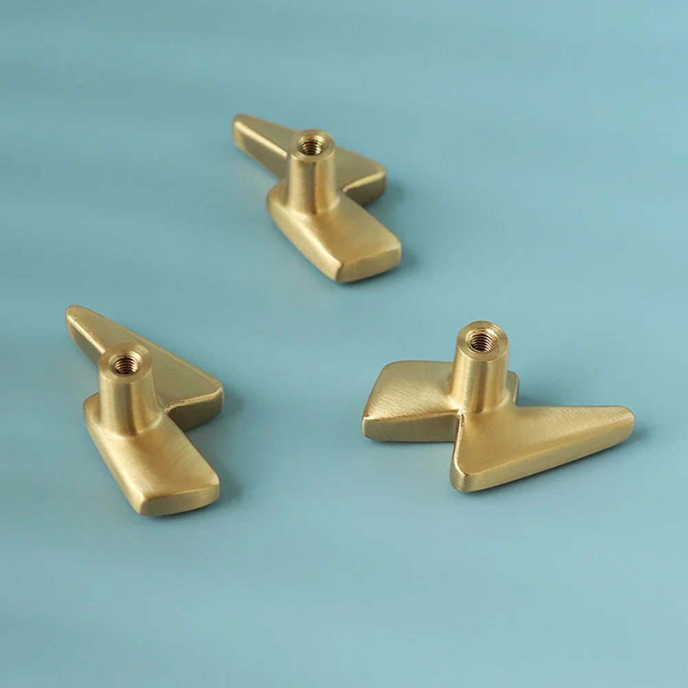Lightning Design Brass Cabinet - огляд і ціна Unique Furniture Hardware