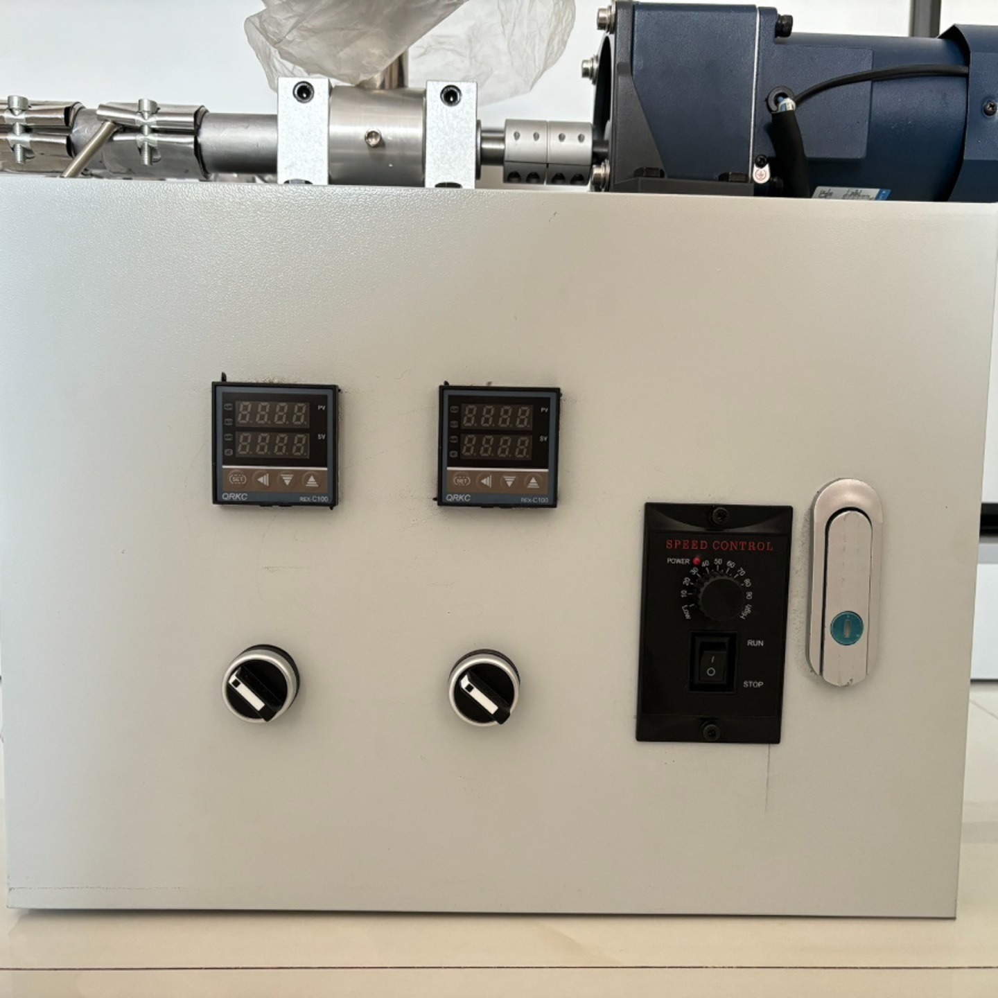 Micro Plastic Extruder Compoun - огляд і ціна Furniture Screw Type