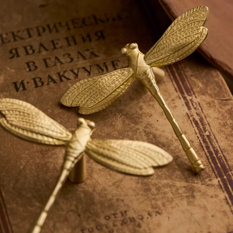 French Dragonfly Brass Cabinet - огляд і ціна Unique Furniture Hardware
